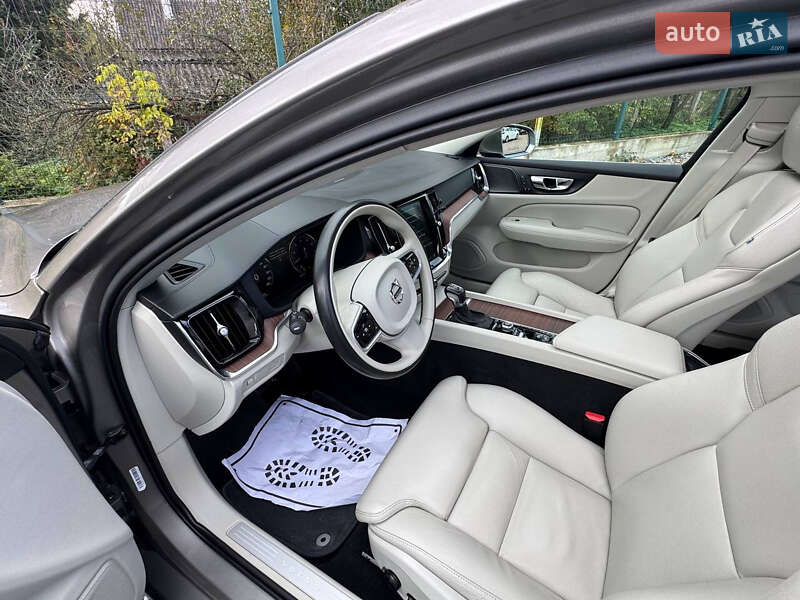 Універсал Volvo V60 2020 в Дрогобичі