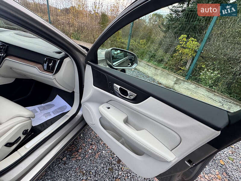 Універсал Volvo V60 2020 в Дрогобичі