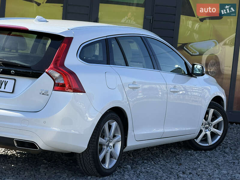 Универсал Volvo V60 2017 в Стрые фото 26 Универсал Volvo V60 2017 в Стрые