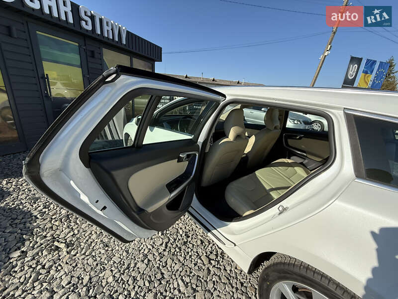 Универсал Volvo V60 2017 в Стрые фото 48 Универсал Volvo V60 2017 в Стрые