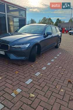 Универсал Volvo V60 2019 в 