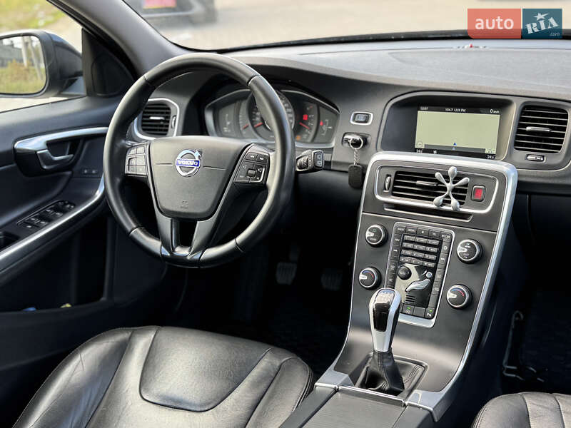 Универсал Volvo V60 2015 в Львове фото 14 Универсал Volvo V60 2015 в Львове