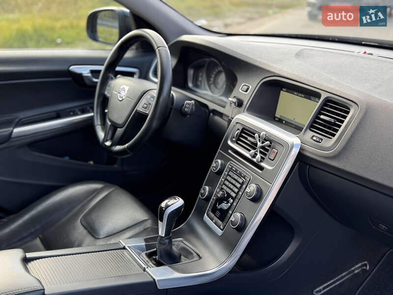 Универсал Volvo V60 2015 в Львове фото 15 Универсал Volvo V60 2015 в Львове