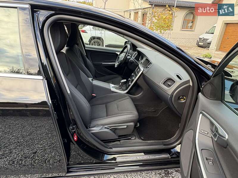 Універсал Volvo V60 2012 в Рівному фото 28 Універсал Volvo V60 2012 в Рівному
