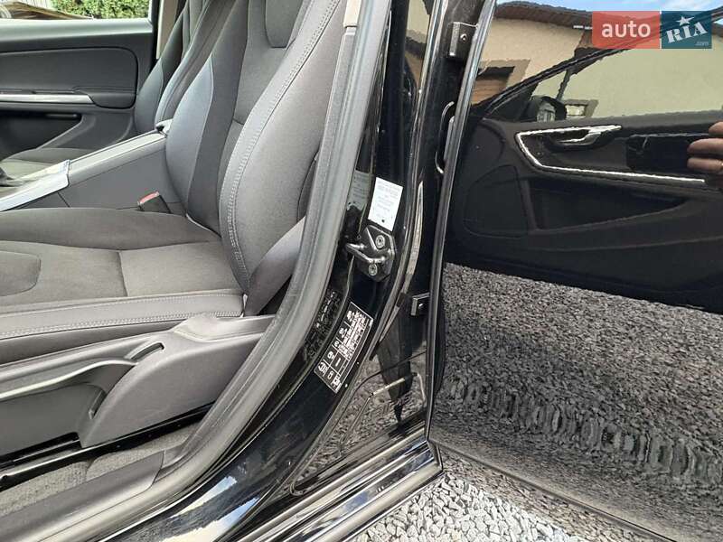 Універсал Volvo V60 2012 в Рівному фото 31 Універсал Volvo V60 2012 в Рівному