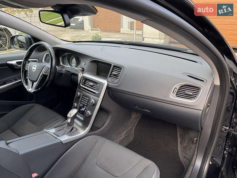 Універсал Volvo V60 2012 в Рівному фото 35 Універсал Volvo V60 2012 в Рівному