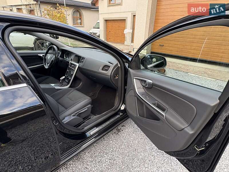 Універсал Volvo V60 2012 в Рівному фото 38 Універсал Volvo V60 2012 в Рівному