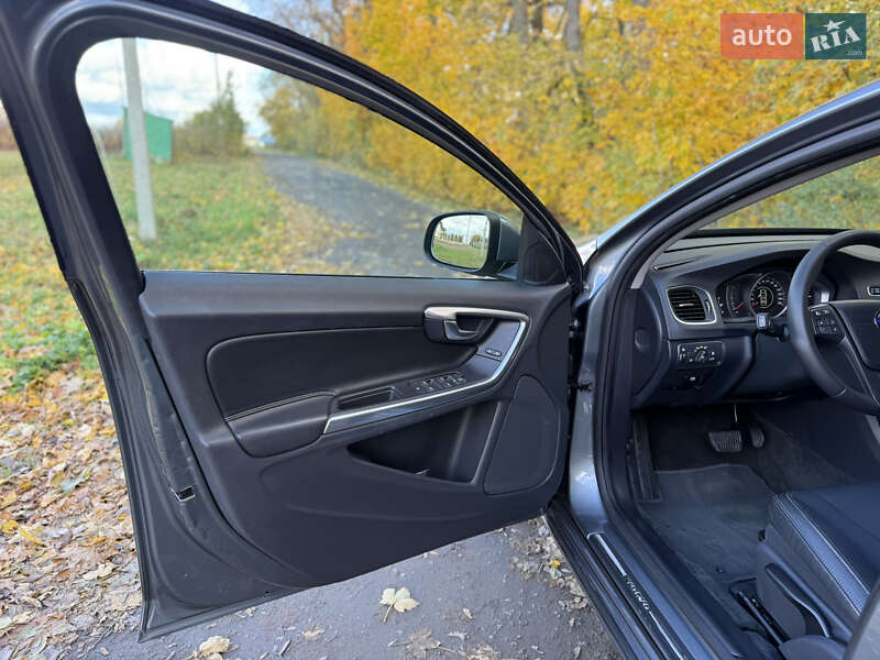 Универсал Volvo V60 2016 в Ровно фото 13 Универсал Volvo V60 2016 в Ровно
