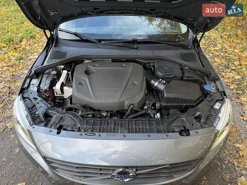 Универсал Volvo V60 2016 в Ровно фото 35 Универсал Volvo V60 2016 в Ровно