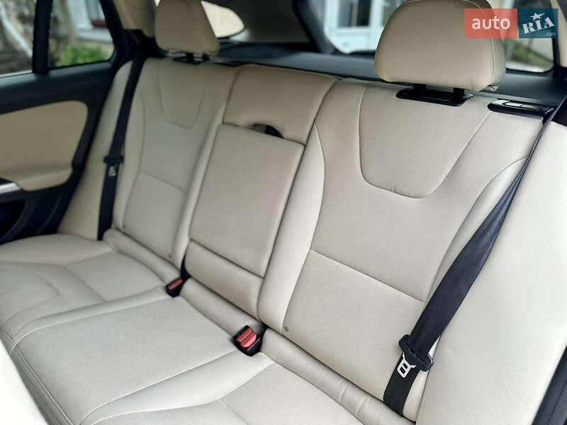 Універсал Volvo V60 2013 в Києві