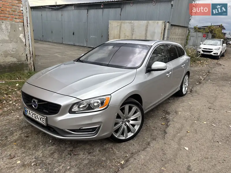 Volvo V60 2015
