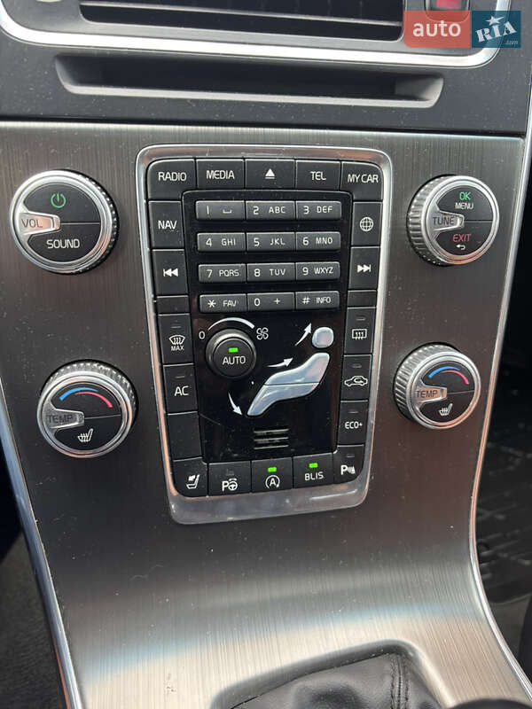 Універсал Volvo V60 2015 в Києві