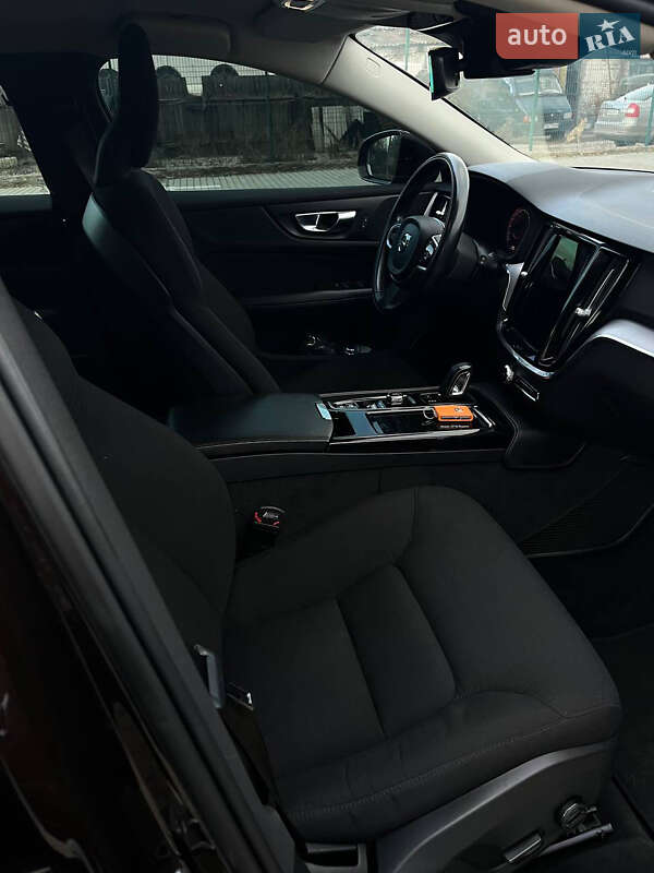 Універсал Volvo V60 2020 в Ромнах фото 22 Універсал Volvo V60 2020 в Ромнах
