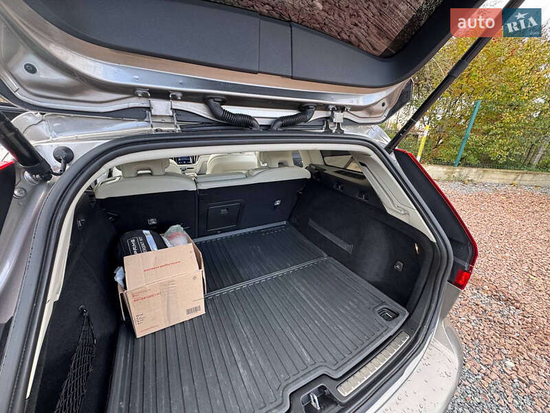 Универсал Volvo V60 2020 в Дрогобыче фото 91 Универсал Volvo V60 2020 в Дрогобыче