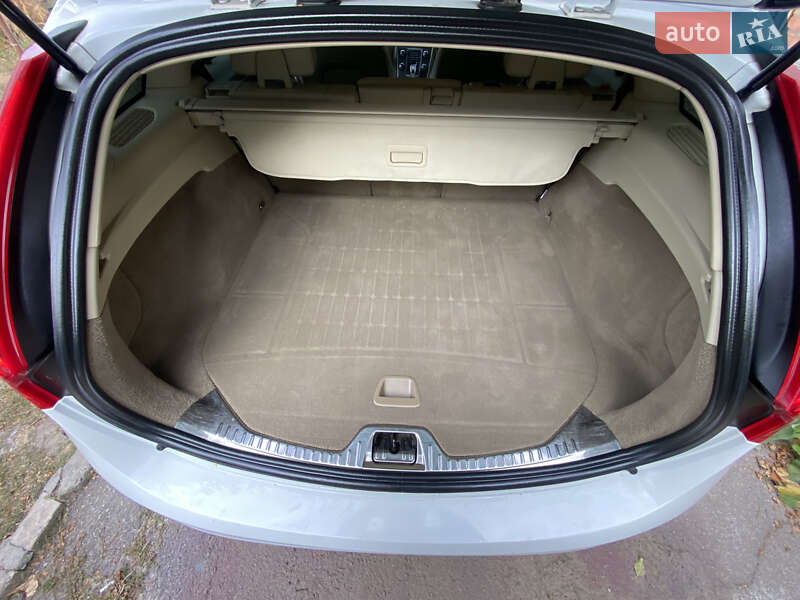 Універсал Volvo V60 2014 в Кропивницькому