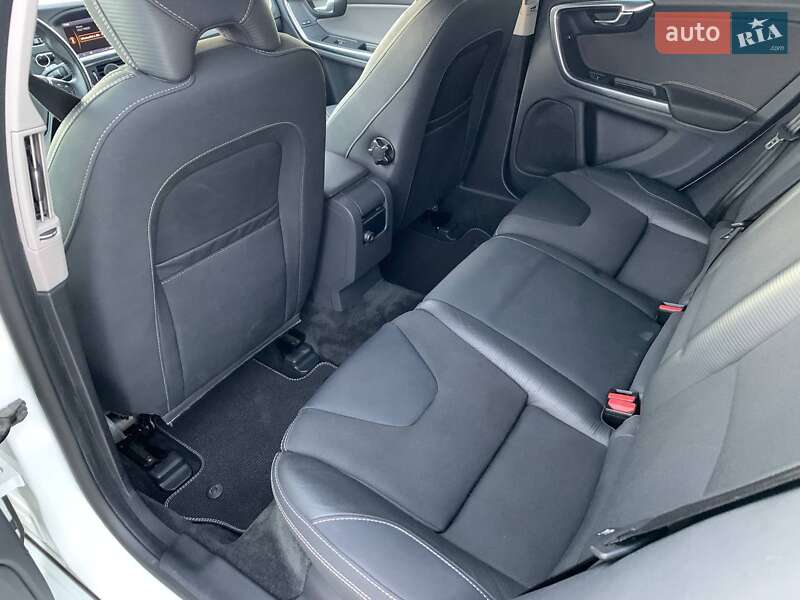 Універсал Volvo V60 2013 в Кременці