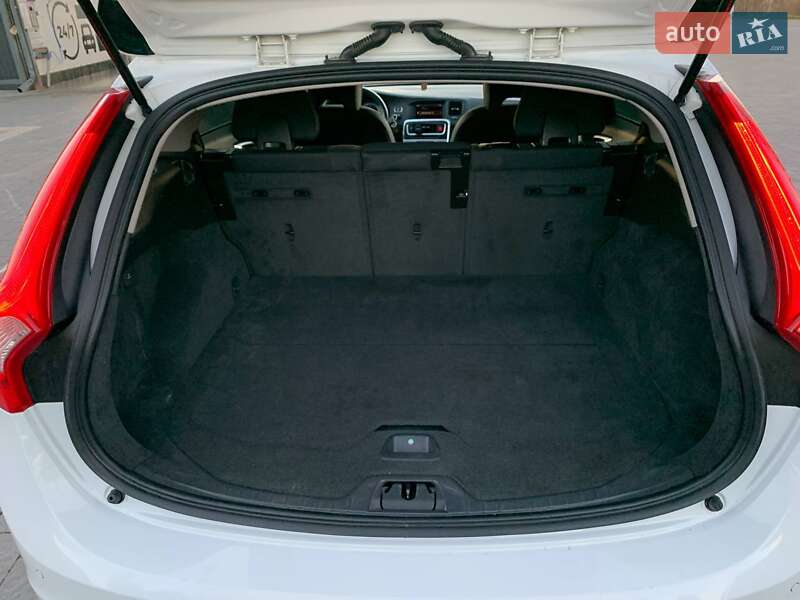 Універсал Volvo V60 2013 в Кременці