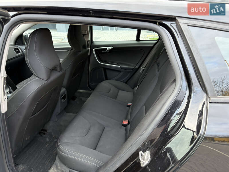 Універсал Volvo V60 2015 в Дубні фото 9 Універсал Volvo V60 2015 в Дубні