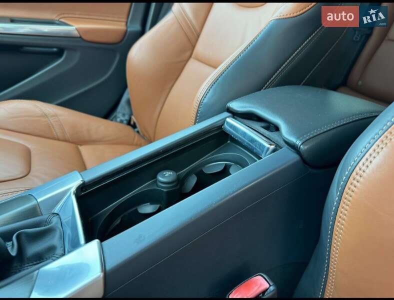 Універсал Volvo V60 2013 в Шепетівці