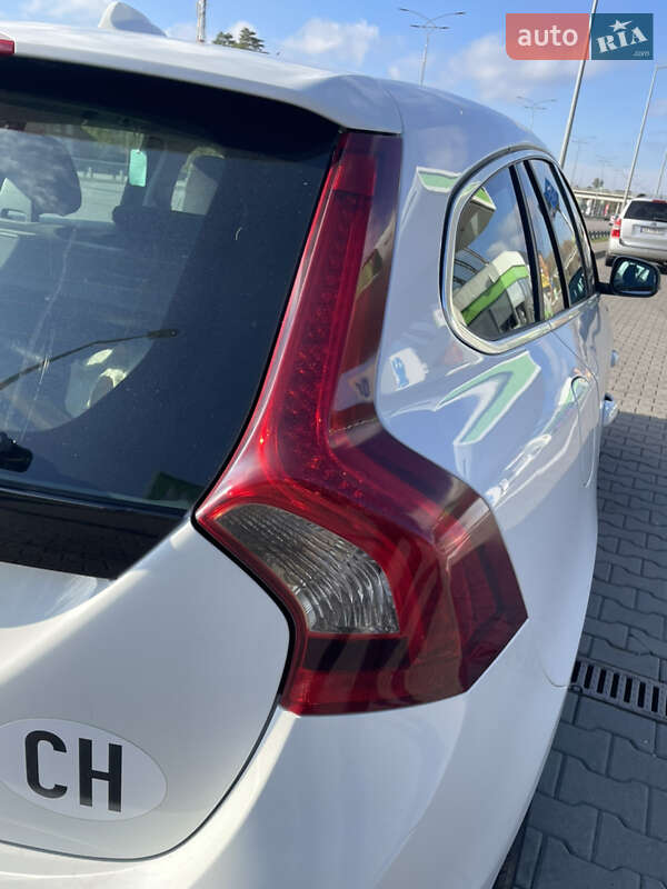 Універсал Volvo V60 2012 в Києві