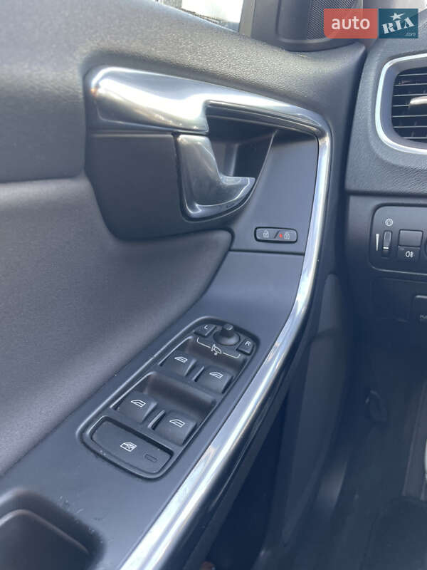 Універсал Volvo V60 2012 в Києві