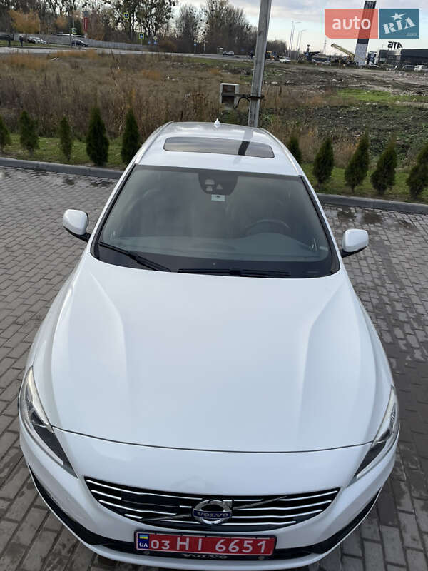 Універсал Volvo V60 2014 в Золочеві