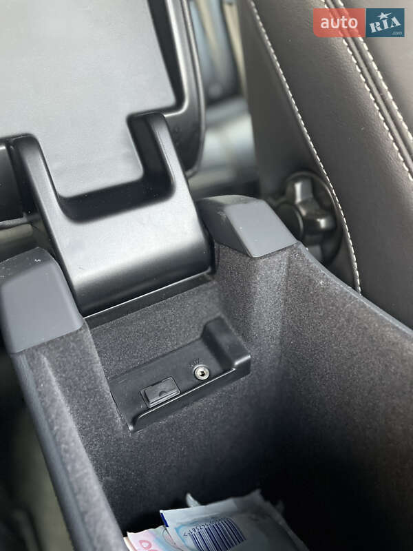 Універсал Volvo V60 2014 в Золочеві