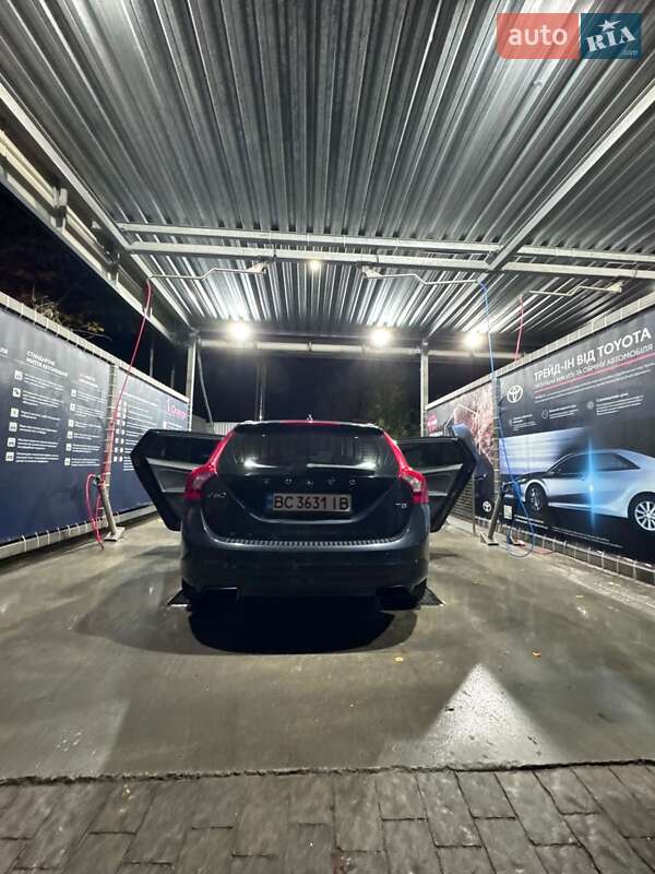 Универсал Volvo V60 2014 в Львове фото 23 Универсал Volvo V60 2014 в Львове