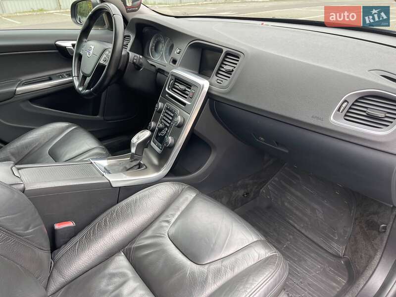 Універсал Volvo V60 2013 в Луцьку