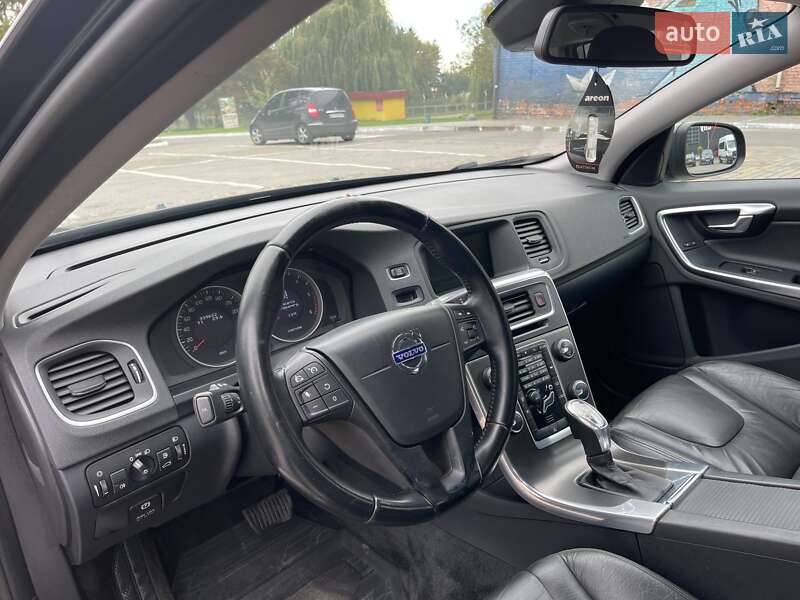 Універсал Volvo V60 2013 в Луцьку