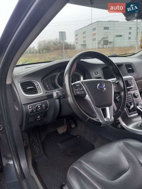 Универсал Volvo V60 2014 в Львове фото 14 Универсал Volvo V60 2014 в Львове