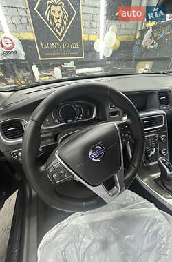 Универсал Volvo V60 2014 в Киеве
