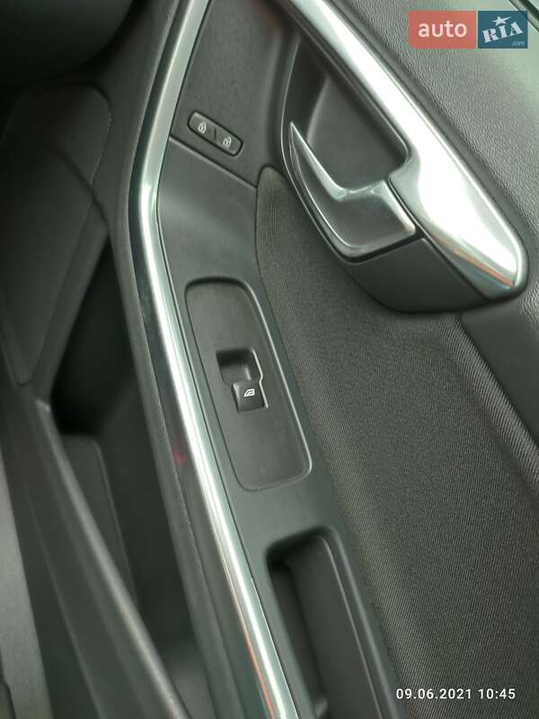 Універсал Volvo V60 2014 в Стрию фото 39 Універсал Volvo V60 2014 в Стрию