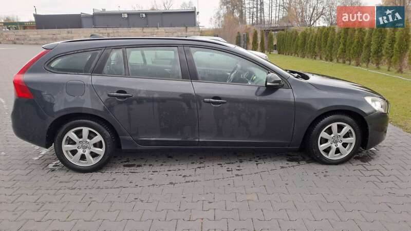 Универсал Volvo V60 2011 в Зборове