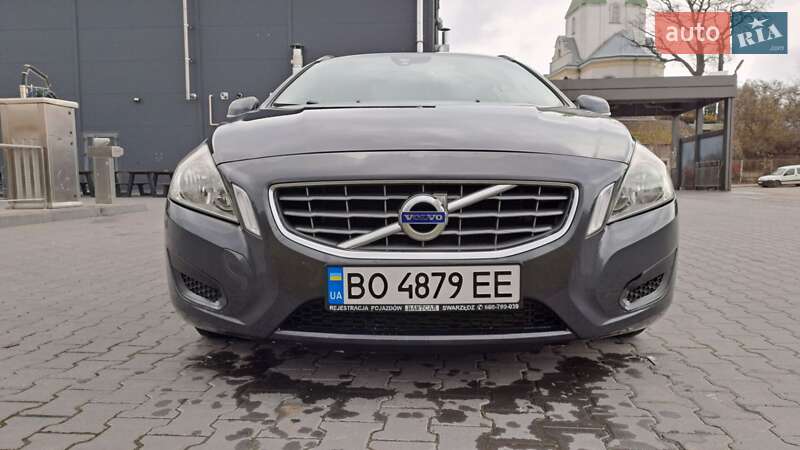 Универсал Volvo V60 2011 в Зборове