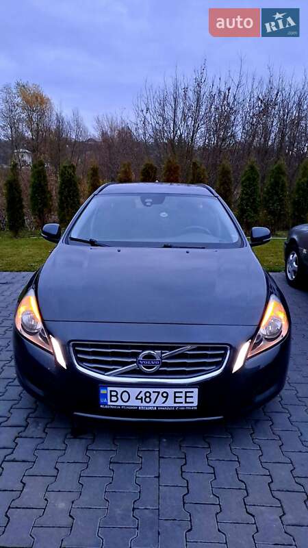Универсал Volvo V60 2011 в Зборове