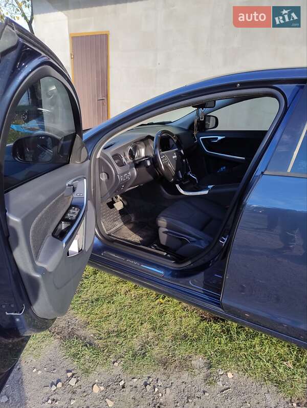 Универсал Volvo V60 2014 в Владимире