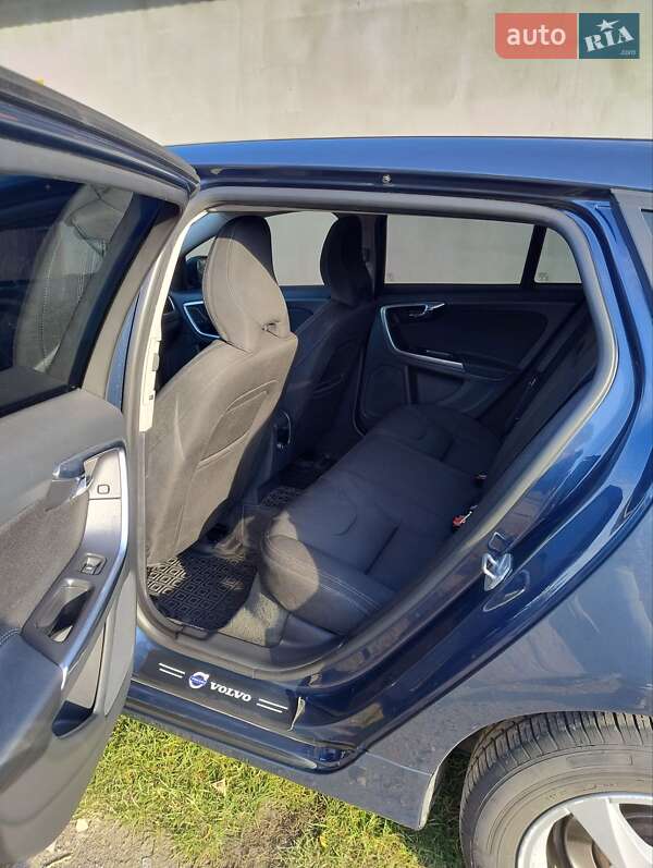 Универсал Volvo V60 2014 в Владимире