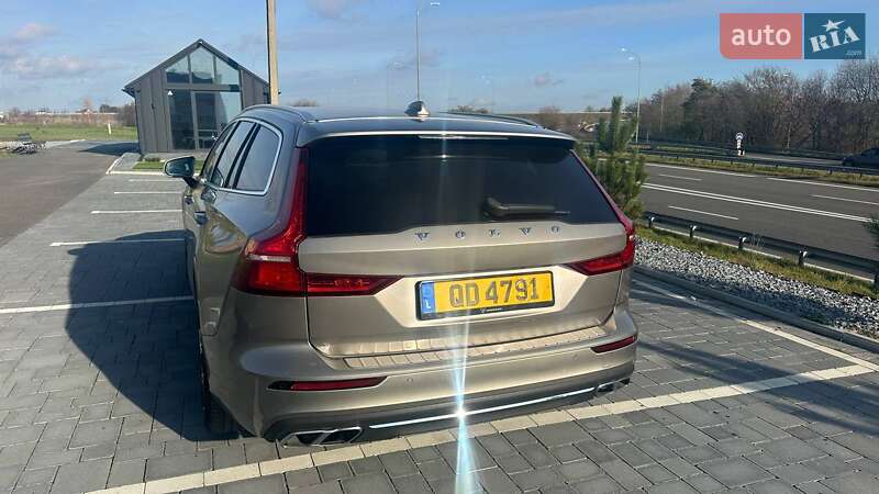 Универсал Volvo V60 2021 в Дубно