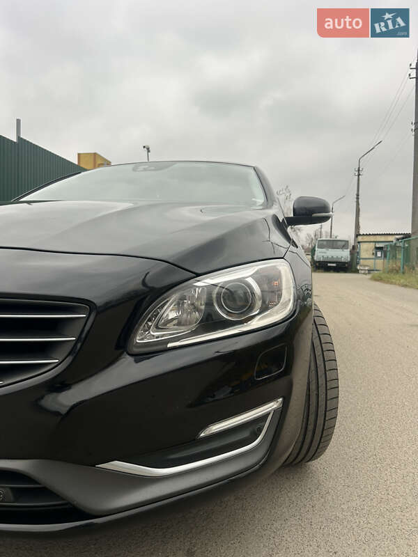 Универсал Volvo V60 2014 в Киеве фото 13 Универсал Volvo V60 2014 в Киеве