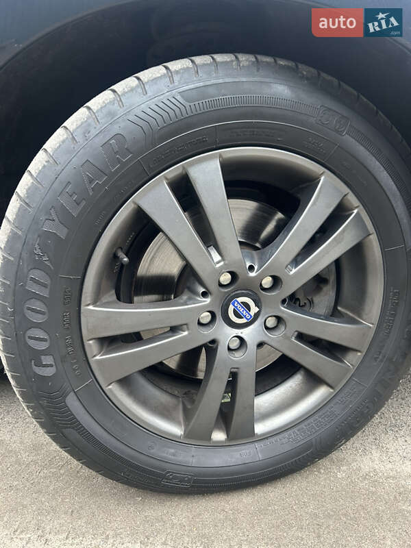 Универсал Volvo V60 2014 в Киеве фото 14 Универсал Volvo V60 2014 в Киеве