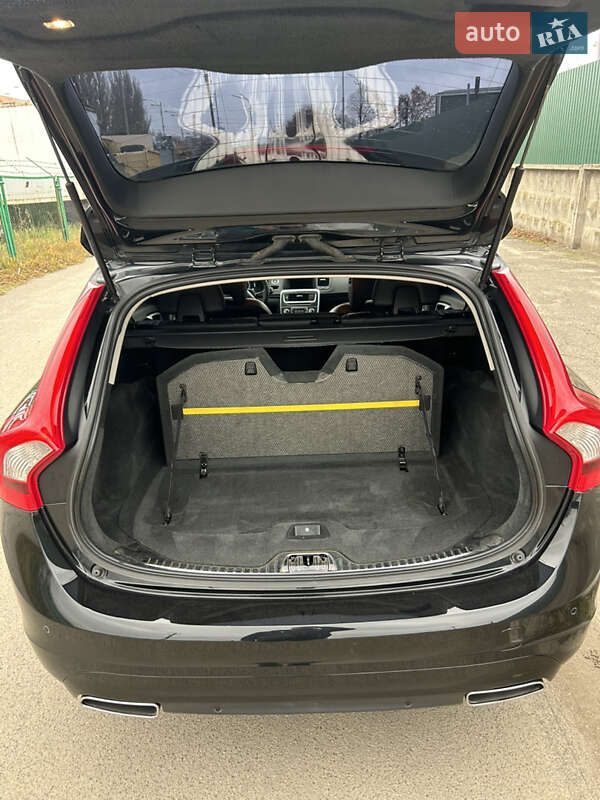 Универсал Volvo V60 2014 в Киеве фото 25 Универсал Volvo V60 2014 в Киеве