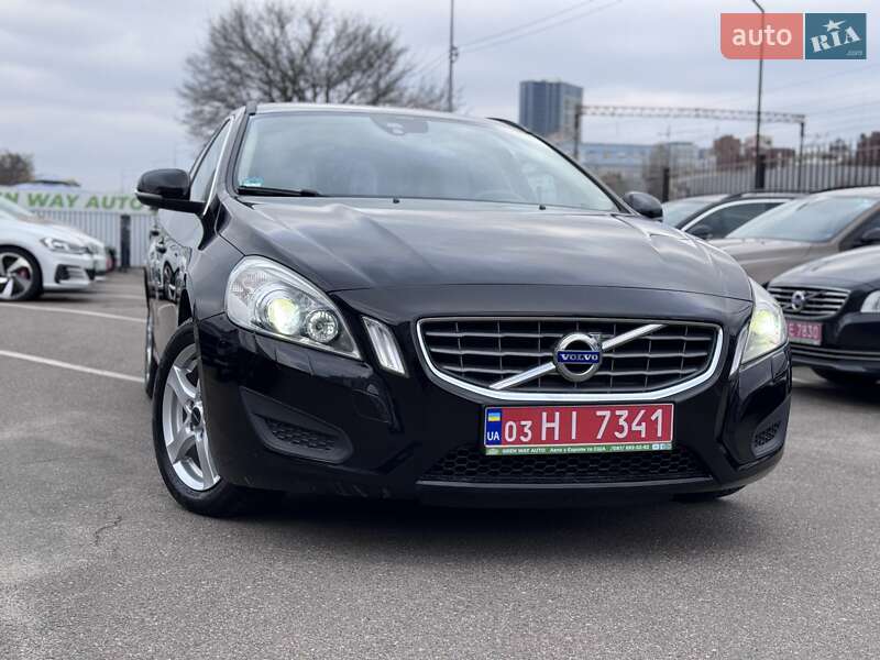 Універсал Volvo V60 2012 в Києві