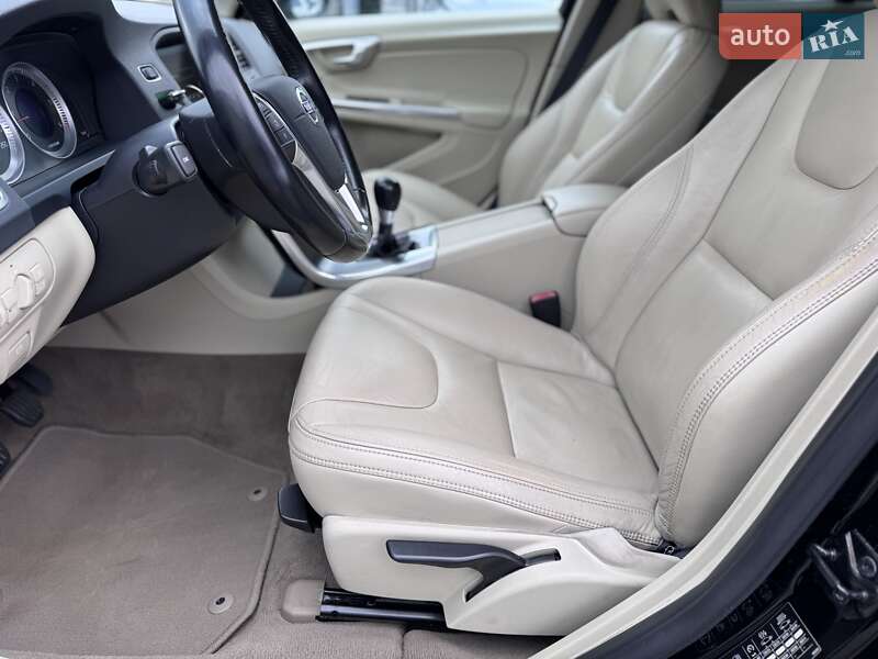Універсал Volvo V60 2012 в Києві