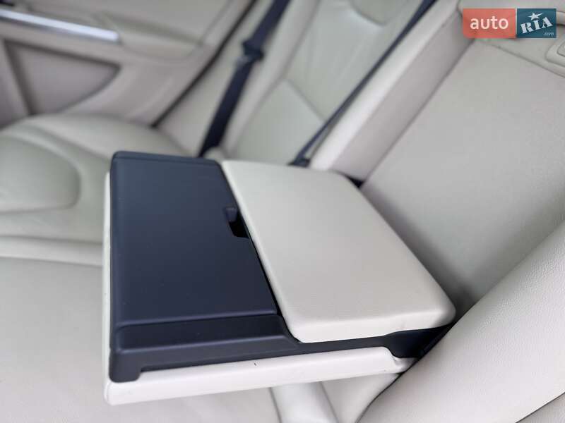 Універсал Volvo V60 2012 в Києві