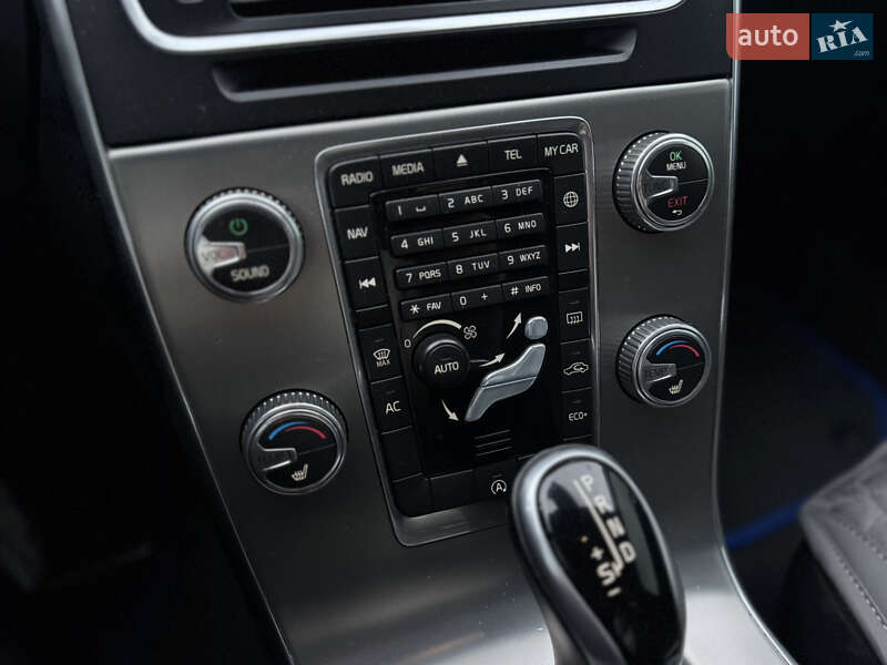 Универсал Volvo V60 2016 в Хмельницком