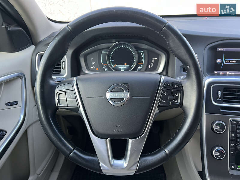 Универсал Volvo V60 2014 в Киеве