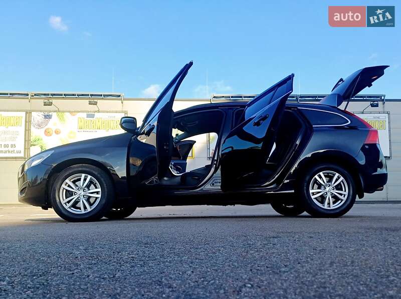 Универсал Volvo V60 2012 в Киеве