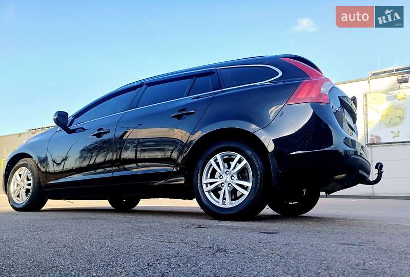 Универсал Volvo V60 2012 в Киеве