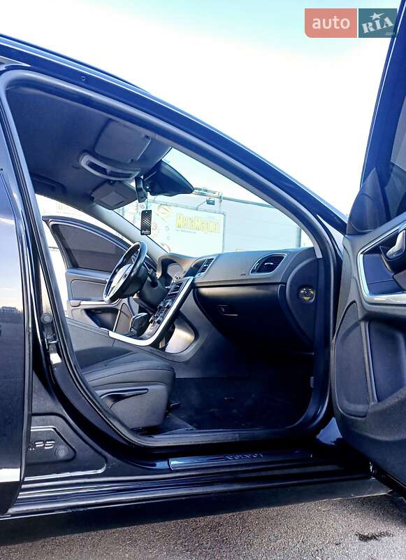 Универсал Volvo V60 2012 в Киеве